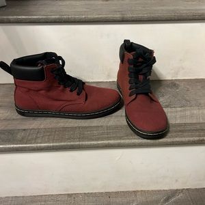 Dr. Martens Women's Shoreditch Chukka Boots Maroon Red Size US 7